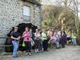 Le groupe devant le moulin de Trotté