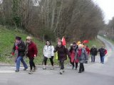 En longeant la voie ferrée