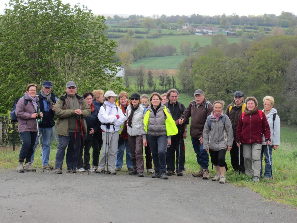 Brûlon : le groupe.