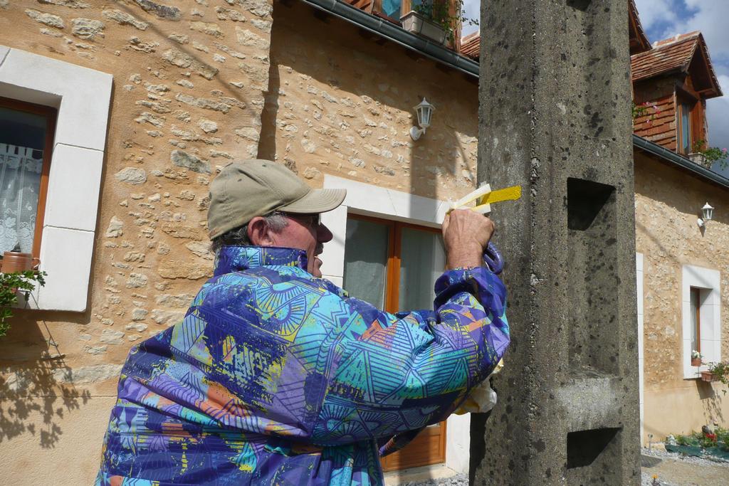 2ème passage de peinture : on retire le cache.