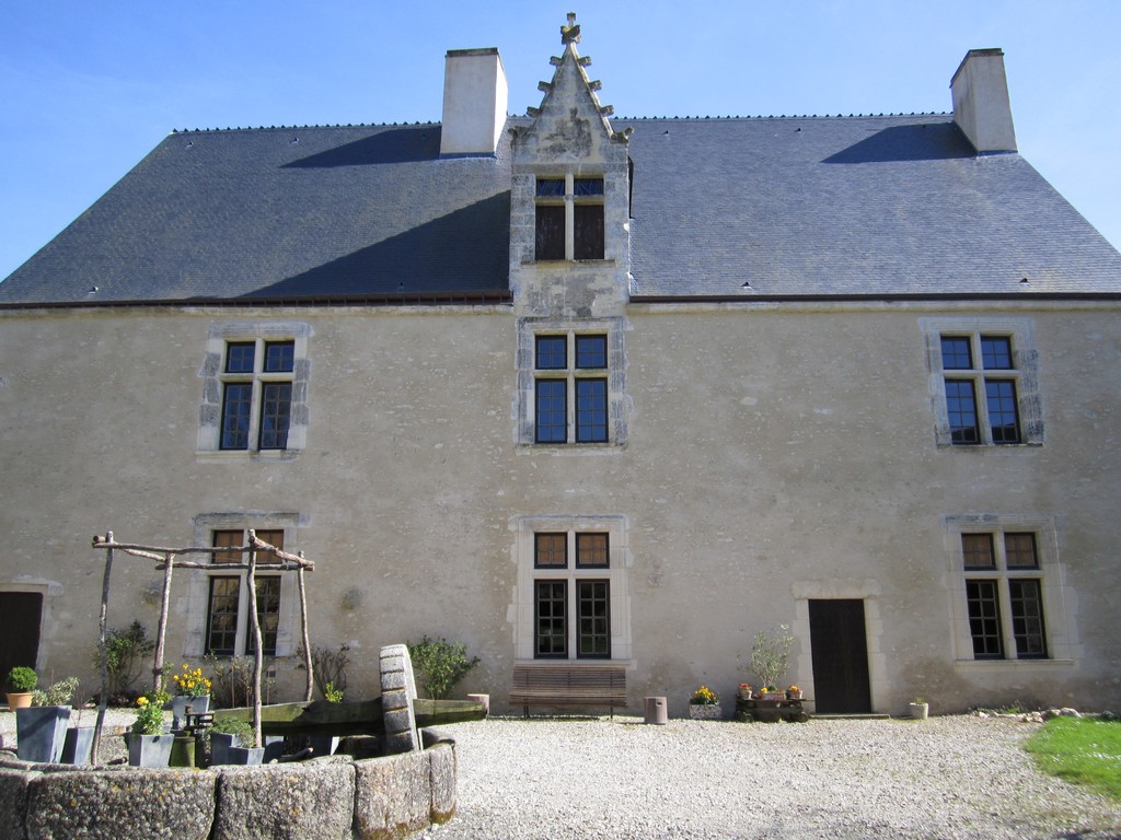 Manoir-hall du XIV ème siècle, à Ancinnes