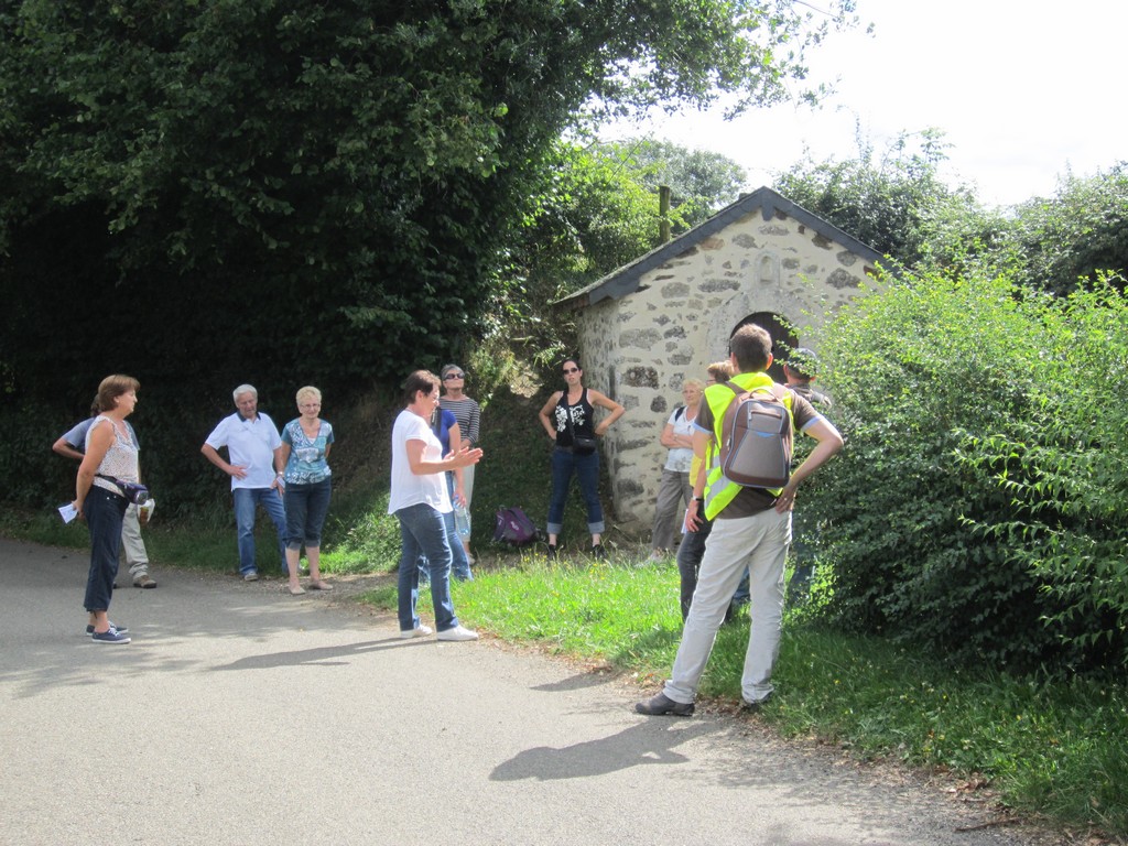 Devant la Chapelle St Paul de la commune du Grez