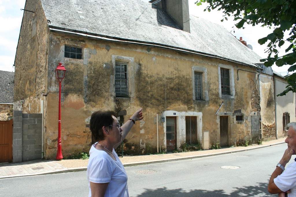 Face à l'ancienne Auberge de Godard qui avait pour enseigne une "OYE" !